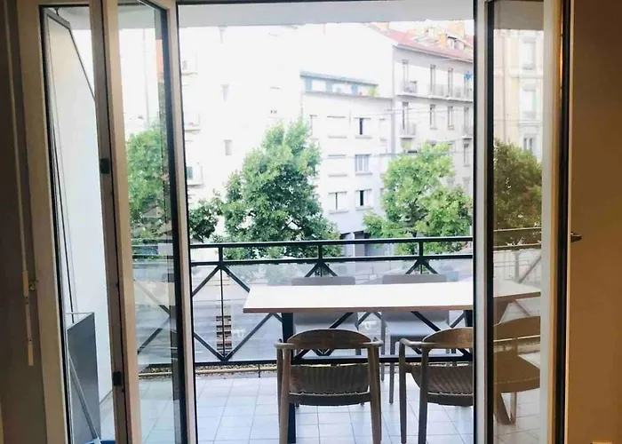 Moderne & - 1 - Garage Prive